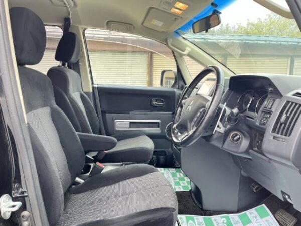 Ref:AUX-20135987 MITSUBISHI DELICA D:5 2010 - Image 15