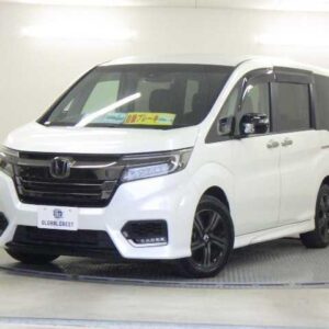 2021 Honda Stepwagon pearl hybrid used car Japan export
