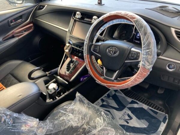 Ref:AUX-20140107 TOYOTA HARRIER 2016 - Image 16