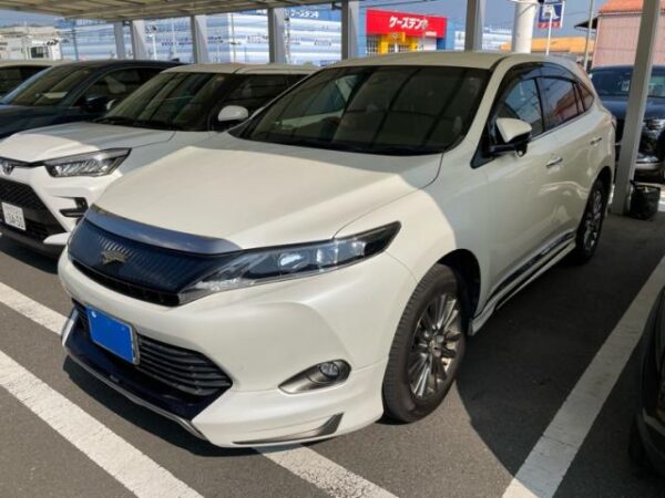 Ref:AUX-20140107 TOYOTA HARRIER 2016