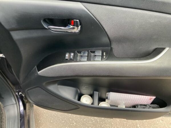 Ref:AUX-20140131 TOYOTA ESTIMA 2017 - Image 17