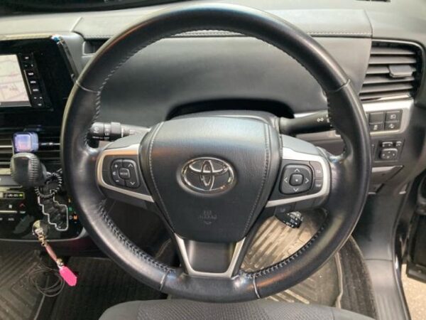 Ref:AUX-20140131 TOYOTA ESTIMA 2017 - Image 19