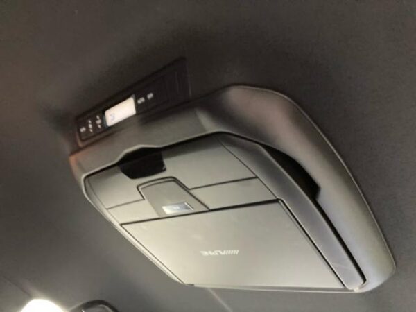 Ref:AUX-20140131 TOYOTA ESTIMA 2017 - Image 4