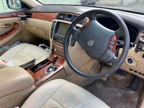 Ref:AUX-20140365 TOYOTA CROWN 2007 - Image 8