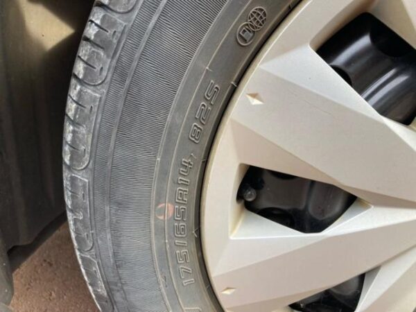 Ref:AUX-20140404 TOYOTA VITZ 2012 - Image 9