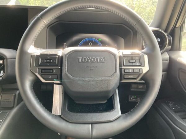 Ref:AUX-20140451 TOYOTA LAND CRUISER 2024 - Image 15