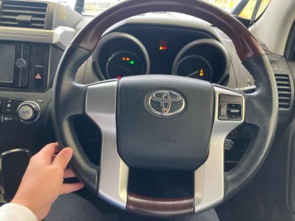 Ref:AUX-20140700 TOYOTA LAND CRUISER PRADO 2014 - Image 10