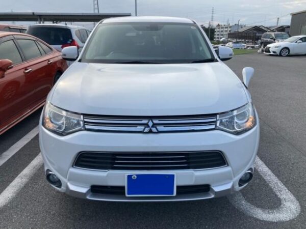 Ref:AUX-20140777 MITSUBISHI OUTLANDER PHEV 2014