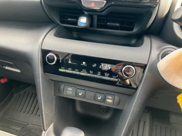 Ref:AUX-20140825 TOYOTA YARIS CROSS 2022 - Image 20