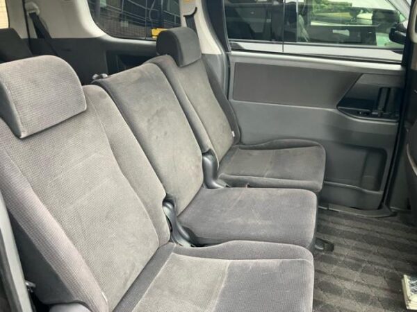 Ref:AUX-20140910 TOYOTA VOXY 2008 - Image 17
