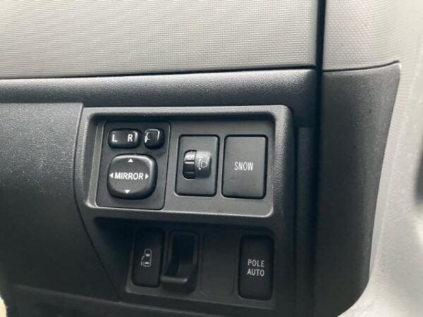 Ref:AUX-20141077 TOYOTA SIENTA 2007 - Image 12