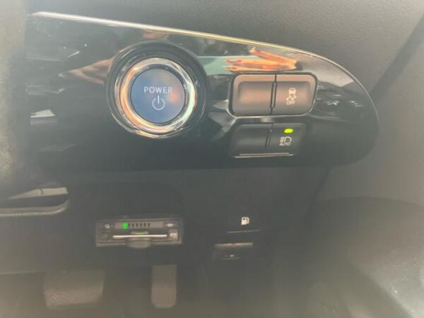 Ref:AUX-20141223 TOYOTA PRIUS 2020 - Image 20