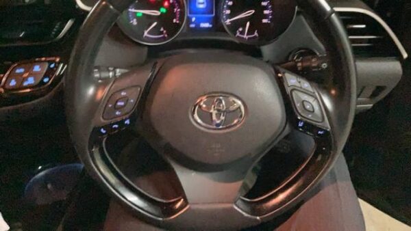 Ref:AUX-20141287 TOYOTA C-HR 2018 - Image 15