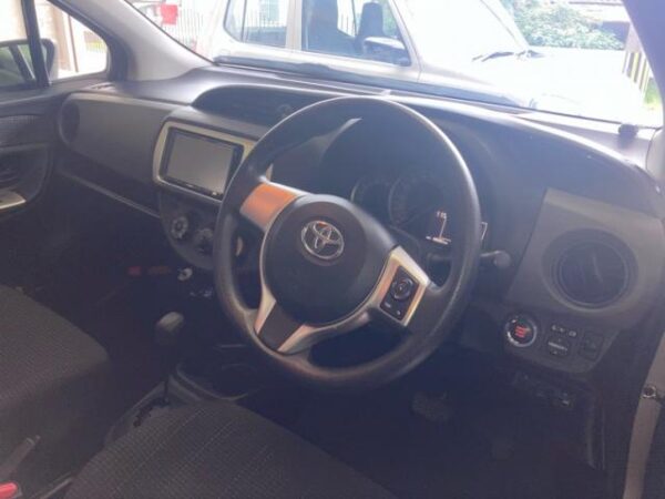 Ref:AUX-20141359 TOYOTA VITZ 2014 - Image 11