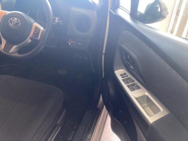 Ref:AUX-20141359 TOYOTA VITZ 2014 - Image 10