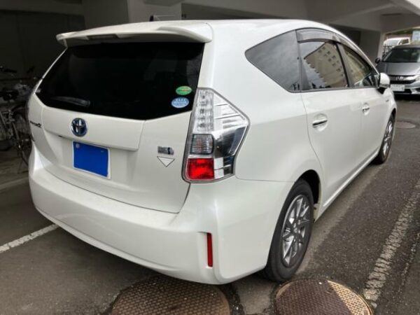 Ref:AUX-20141463 TOYOTA PRIUS ALPHA 2014 - Image 3