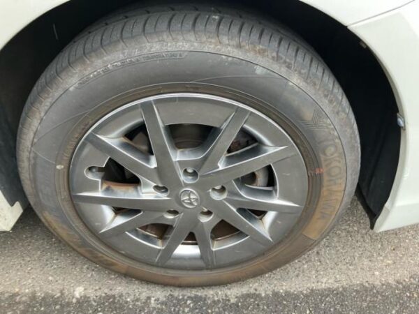 Ref:AUX-20141463 TOYOTA PRIUS ALPHA 2014 - Image 9