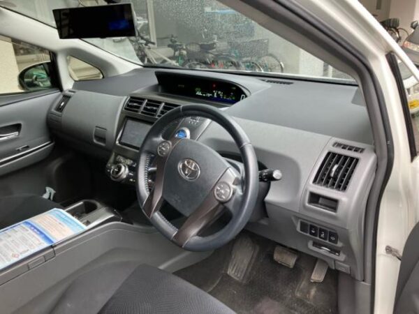 Ref:AUX-20141463 TOYOTA PRIUS ALPHA 2014 - Image 10