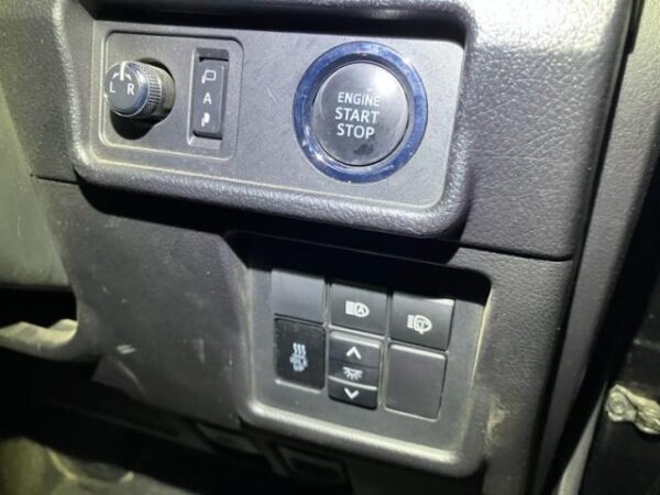 Ref:AUX-20141515 TOYOTA LAND CRUISER PRADO 2018 - Image 12