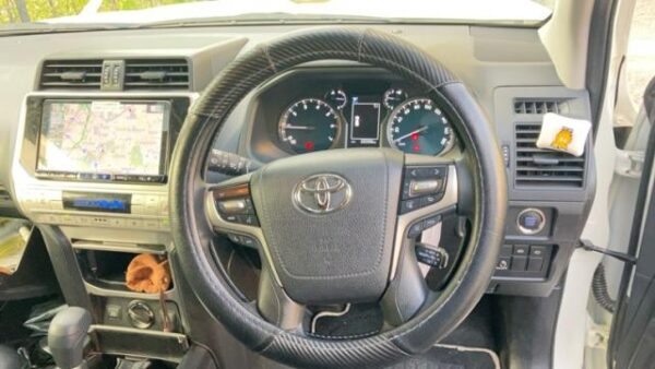 Ref:AUX-20141626 TOYOTA LAND CRUISER PRADO 2020 - Image 17