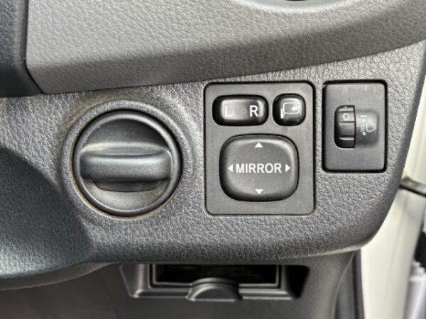Ref:AUX-20142276 TOYOTA VITZ 2014 - Image 15