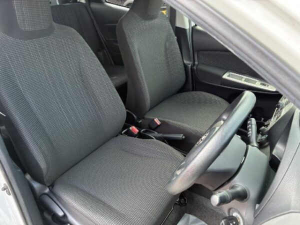 Ref:AUX-20142276 TOYOTA VITZ 2014 - Image 4