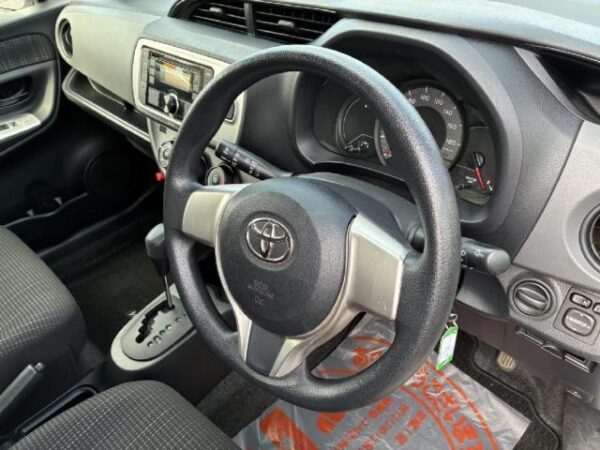 Ref:AUX-20142276 TOYOTA VITZ 2014 - Image 8