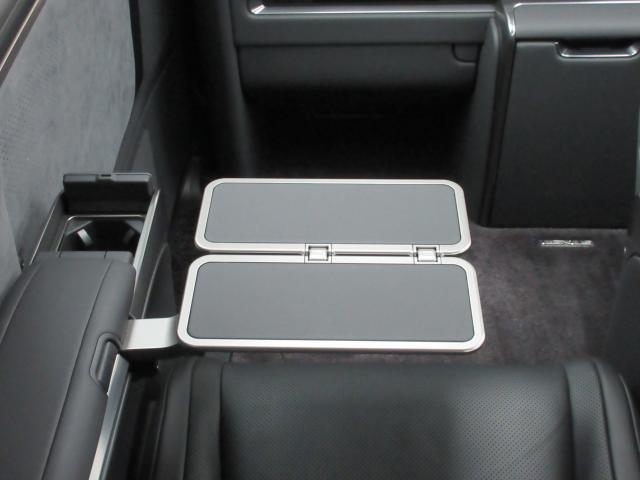 Ref:AUX-20142475 LEXUS LM 2024 15 Ref:AUX-20142475 LEXUS LM 2024 - Image 15