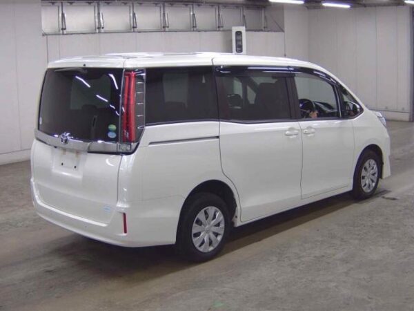 Ref:AUX-20143764 TOYOTA NOAH 2020 - Image 6