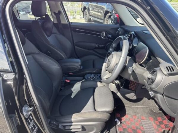 Ref:AUX-20146224 MINI MINI 2021 - Image 3