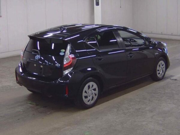 Ref:AUX-20153116 TOYOTA AQUA 2019 - Image 2
