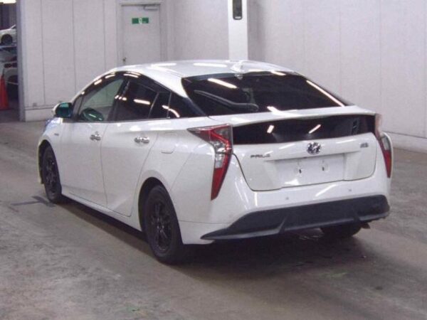 Ref:AUX-20153118 TOYOTA PRIUS 2016 - Image 2