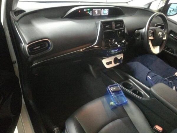 Ref:AUX-20153118 TOYOTA PRIUS 2016 - Image 3