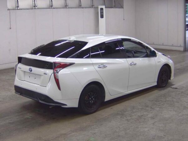 Ref:AUX-20153118 TOYOTA PRIUS 2016 - Image 6