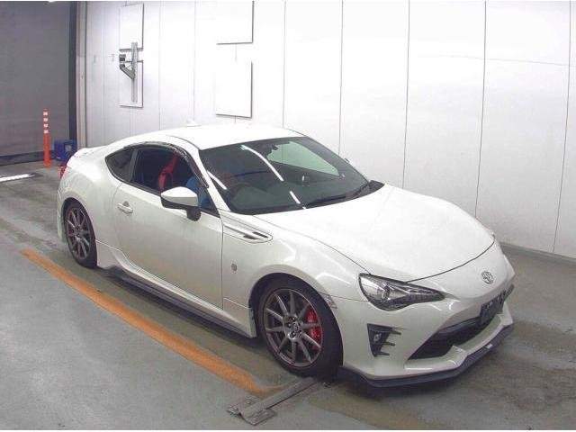 Ref:AUX-20171044 TOYOTA 86 2017