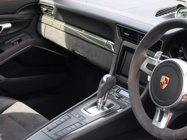 Ref:AUX-20171145 PORSCHE 911 2015 - Image 12