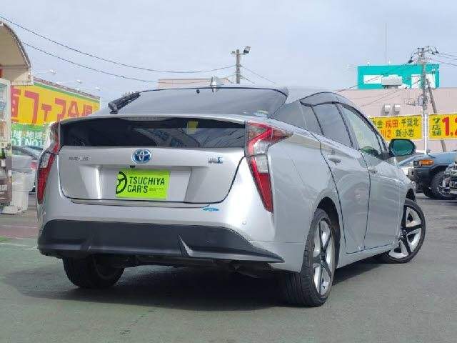 Ref:AUX-20180898 TOYOTA PRIUS 2018 - Image 2
