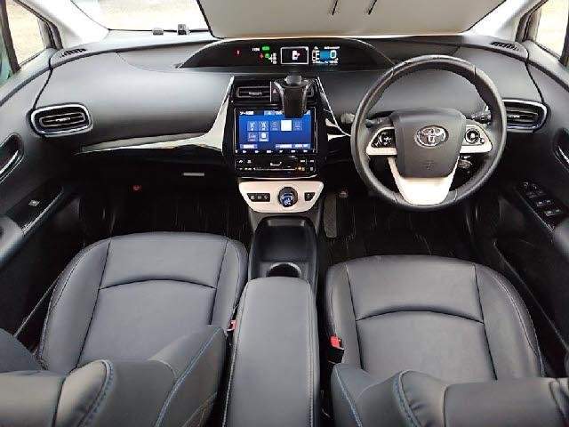 Ref:AUX-20180898 TOYOTA PRIUS 2018 - Image 3