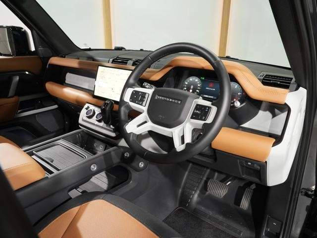 Ref:AUX-20190151 LAND ROVER DEFENDER 2023 - Image 14