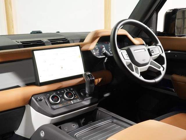 Ref:AUX-20190151 LAND ROVER DEFENDER 2023 - Image 15