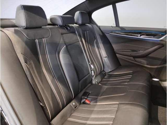 Ref:AUX-20201126 BMW 5 SERIES 2021 - Image 11