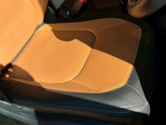 Ref:AUX-20214697 LAND ROVER DEFENDER 2024 - Image 16