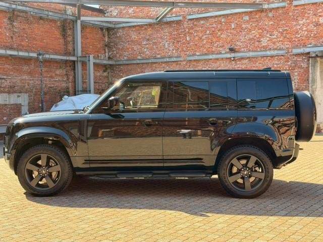 Ref:AUX-20214697 LAND ROVER DEFENDER 2024 - Image 6