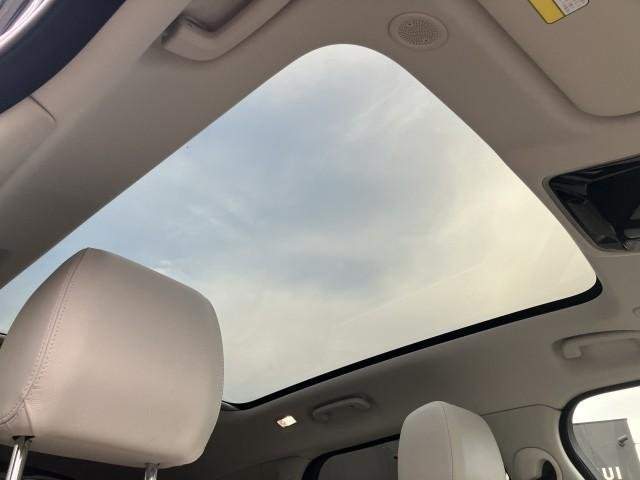 Ref:AUX-20228449 LAND ROVER RANGE ROVER VELAR 2023 - Image 15