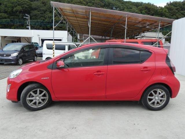 Ref:AUX-20256525 TOYOTA AQUA 2015 - Image 12