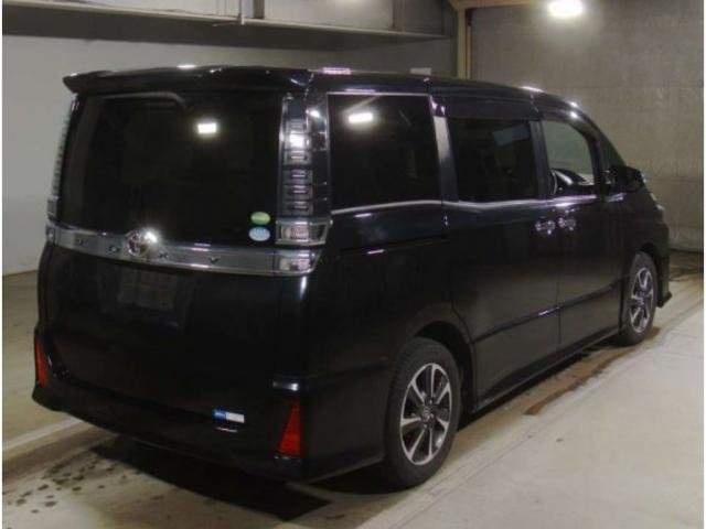 Ref:AUX-20274104 TOYOTA VOXY 2018 - Image 2