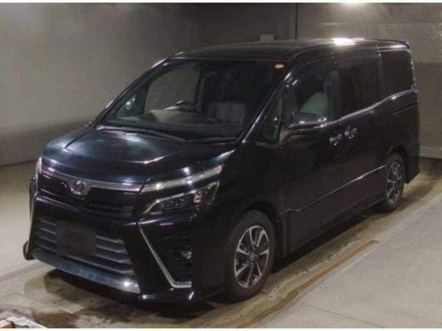 Ref:AUX-20274104 TOYOTA VOXY 2018