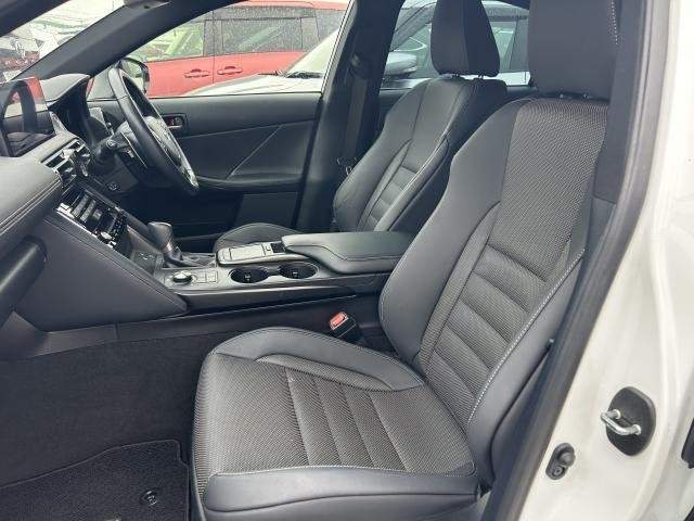 Ref:AUX-20280995 LEXUS IS 2023 - Image 15