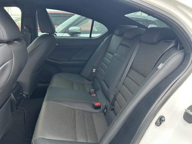 Ref:AUX-20280995 LEXUS IS 2023 - Image 16