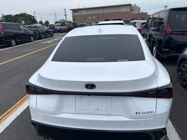 Ref:AUX-20280995 LEXUS IS 2023 - Image 20